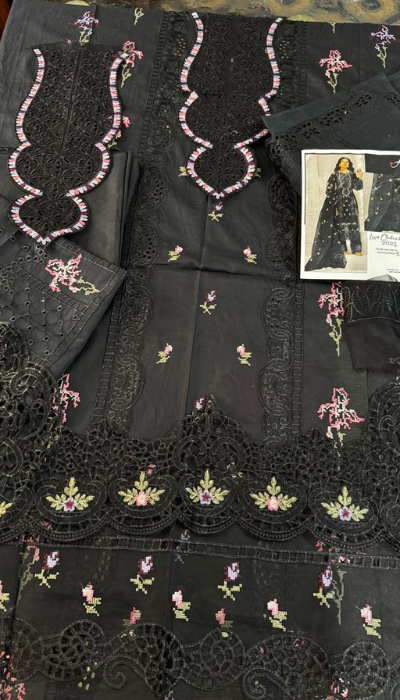 Premium Black Luxury Lawn – Aneela’s 2025 Embroidered Masterpiece 🌸✨